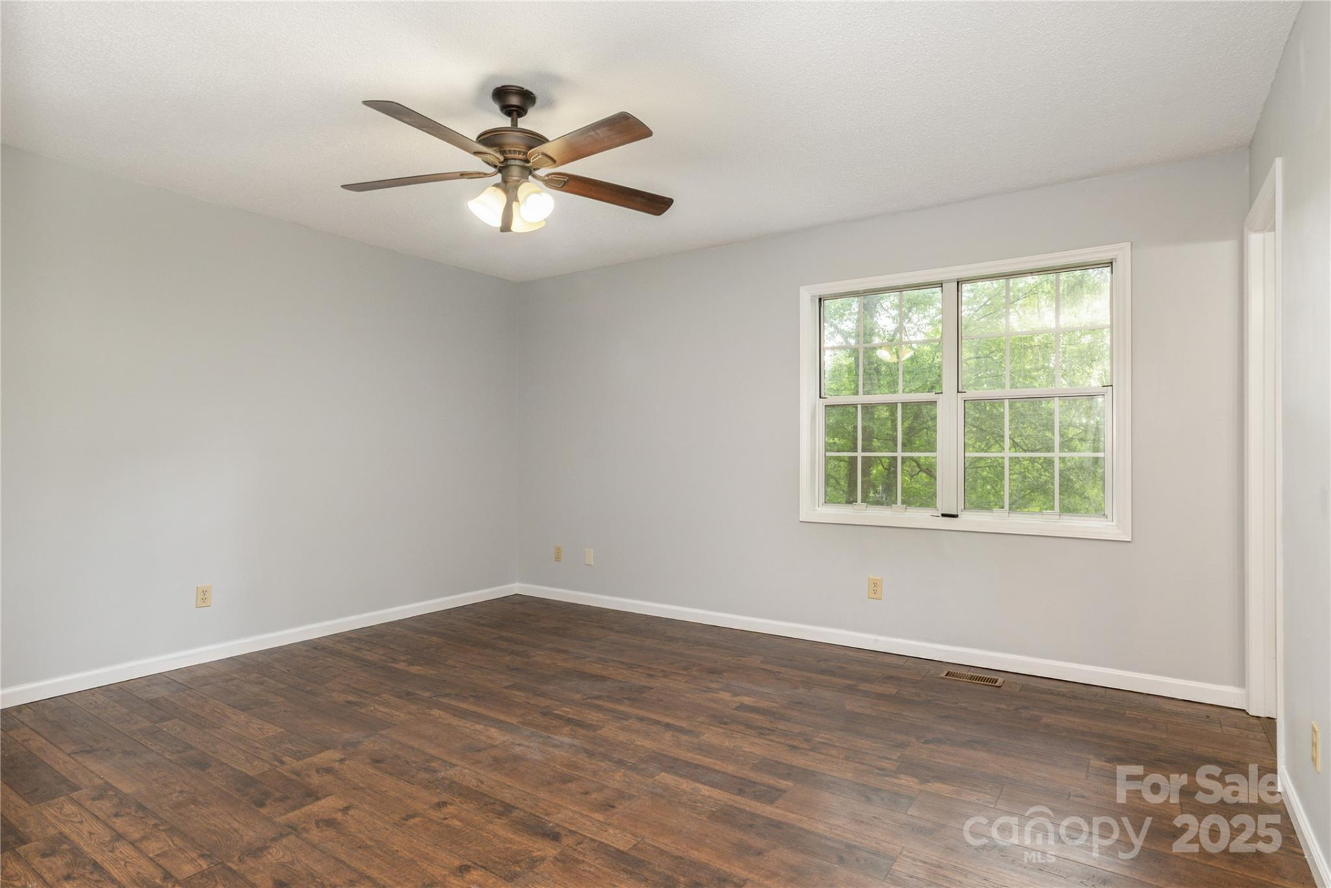 608 Surrey Glen Circle - Photo 16
