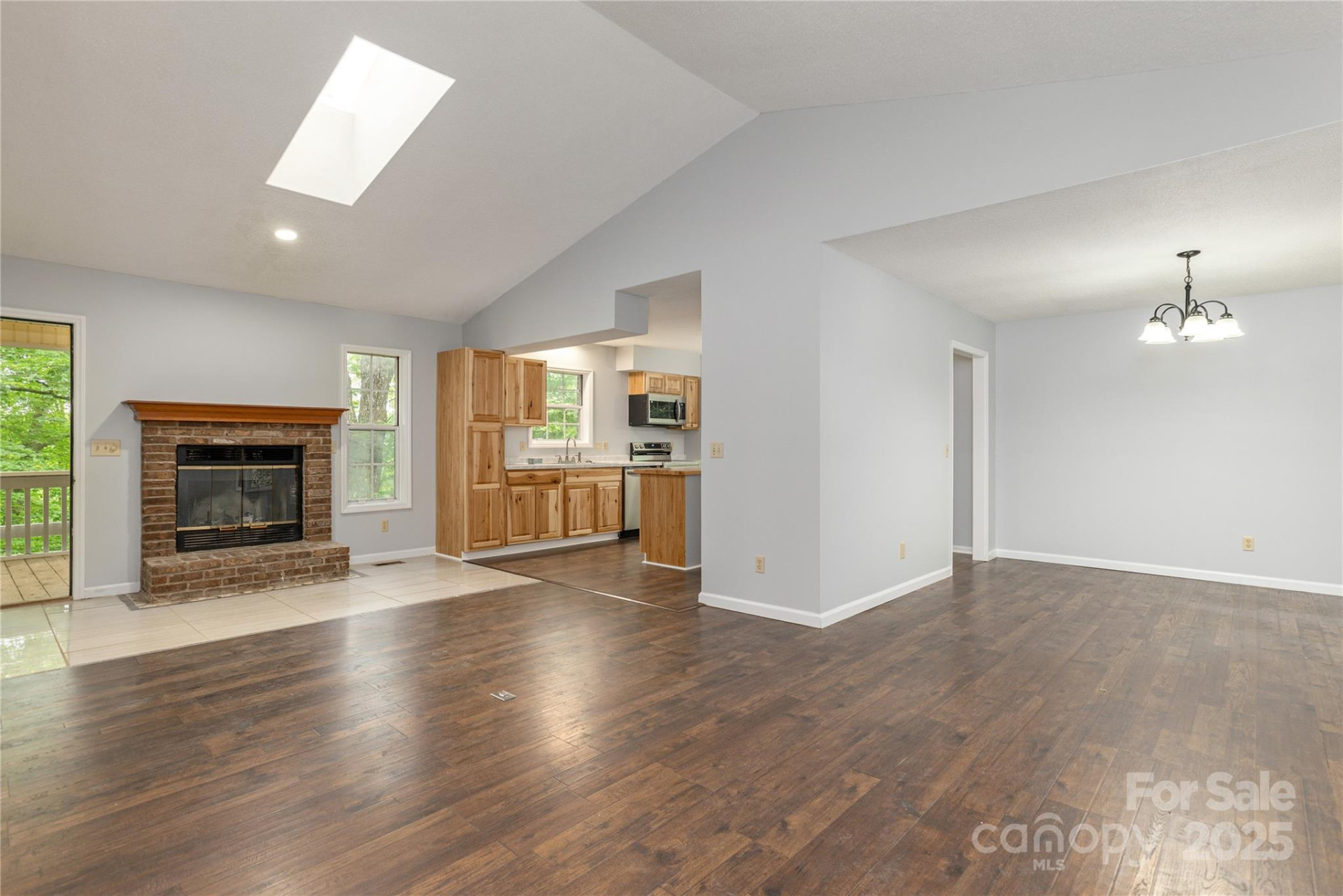 608 Surrey Glen Circle - Photo 9
