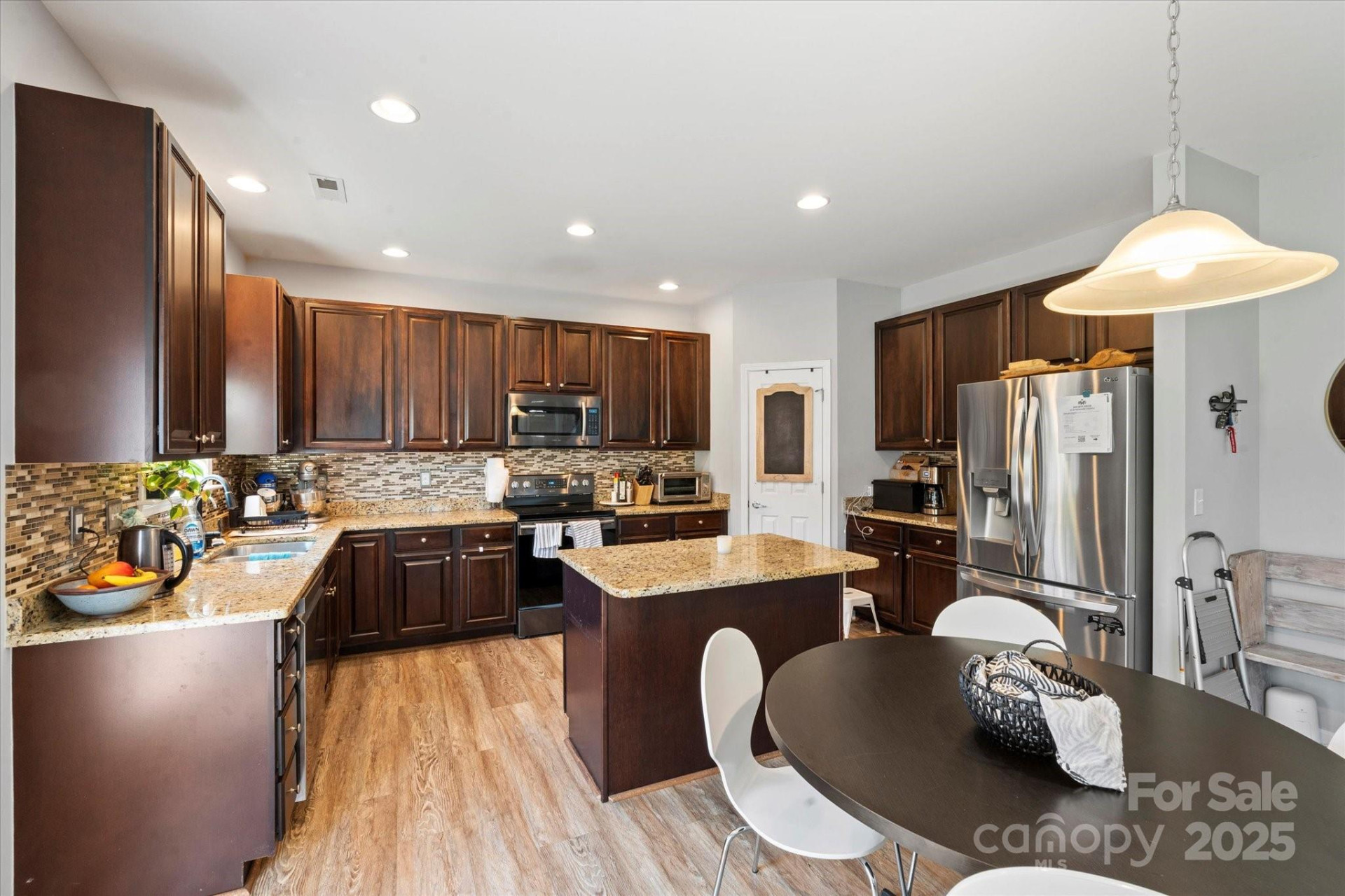 197 Roanoke Road - Photo 7