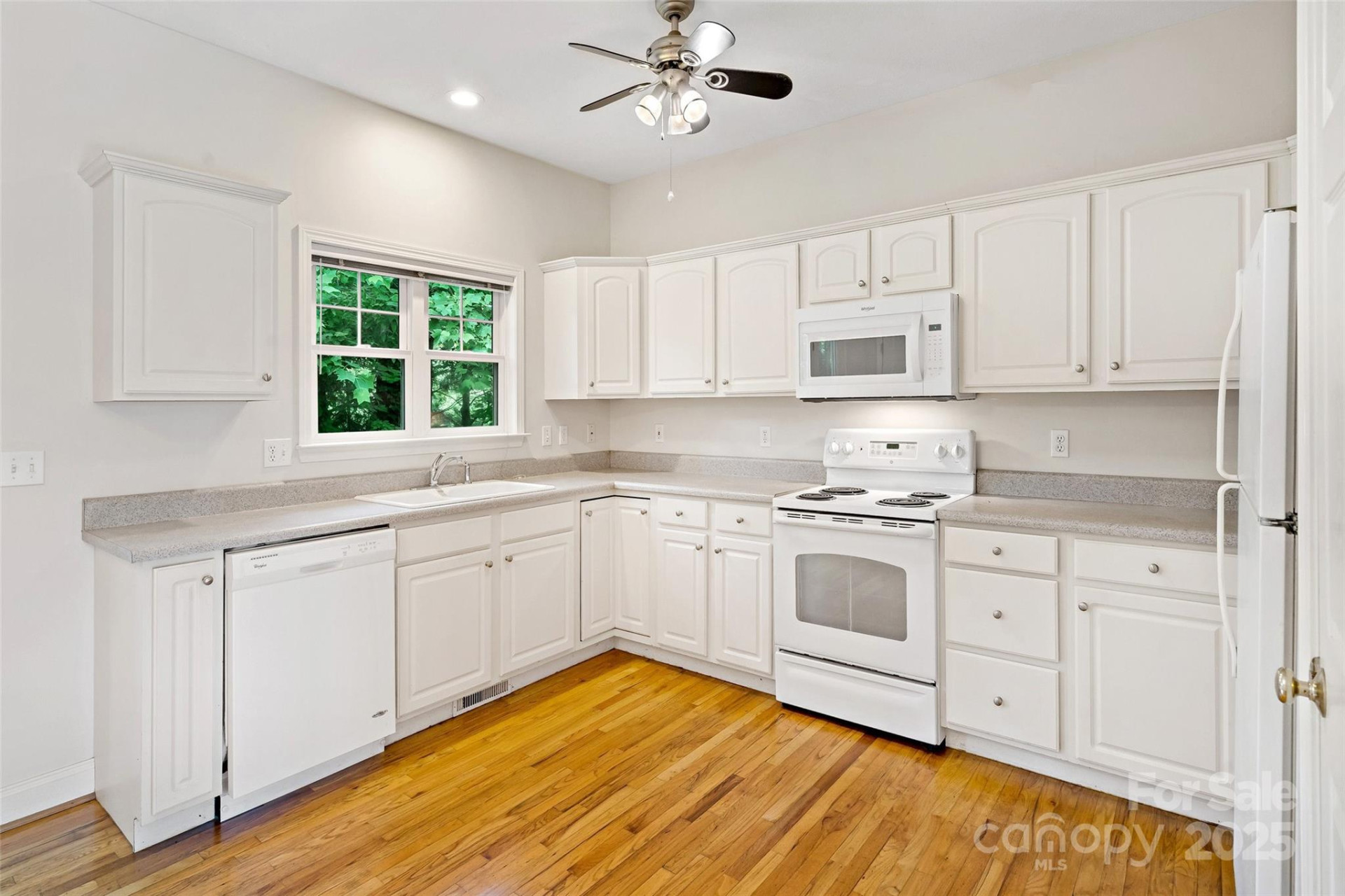 1 Teresa Way - Photo 12
