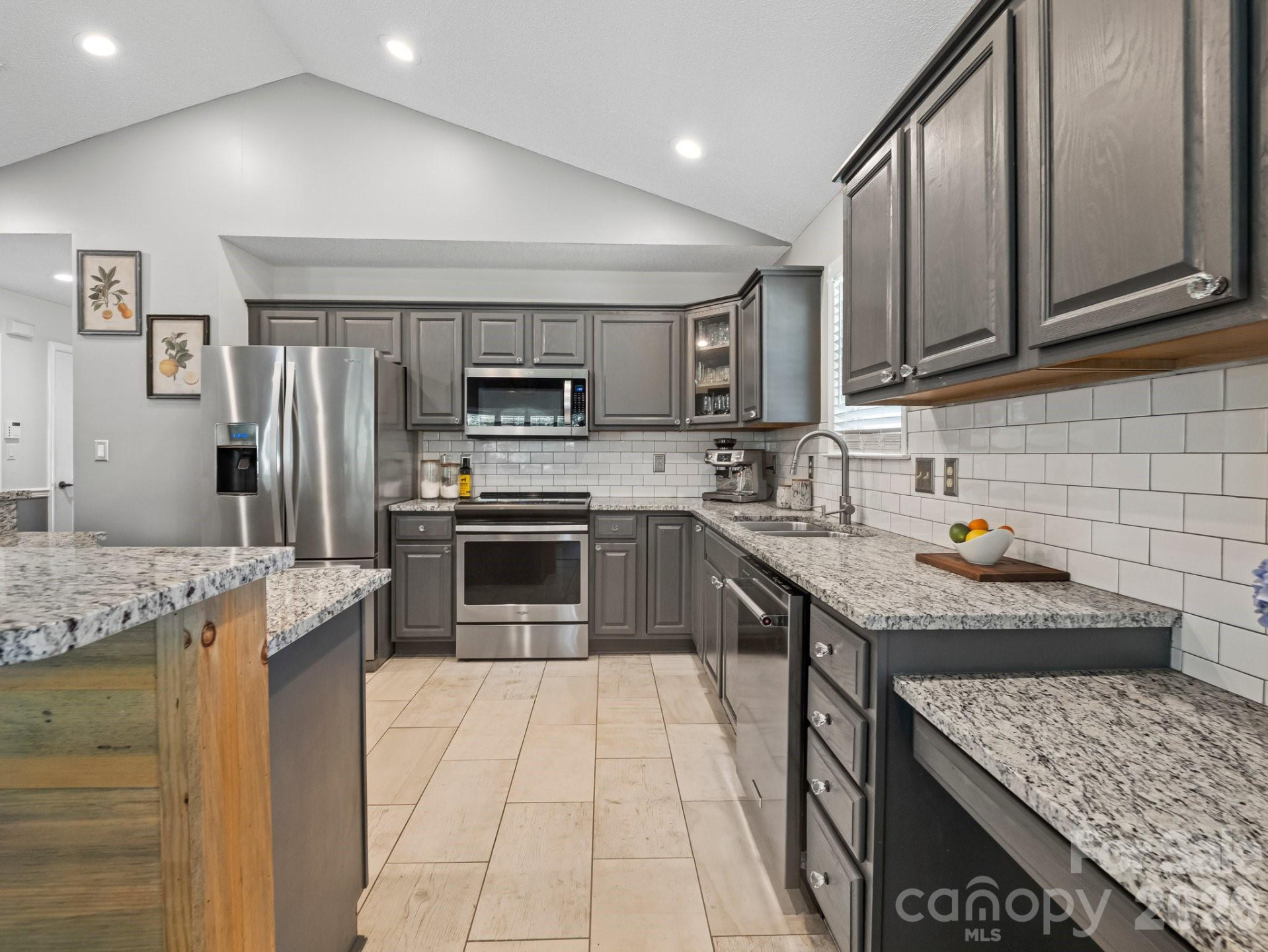 10 Gray Wolf Lane - Photo 3
