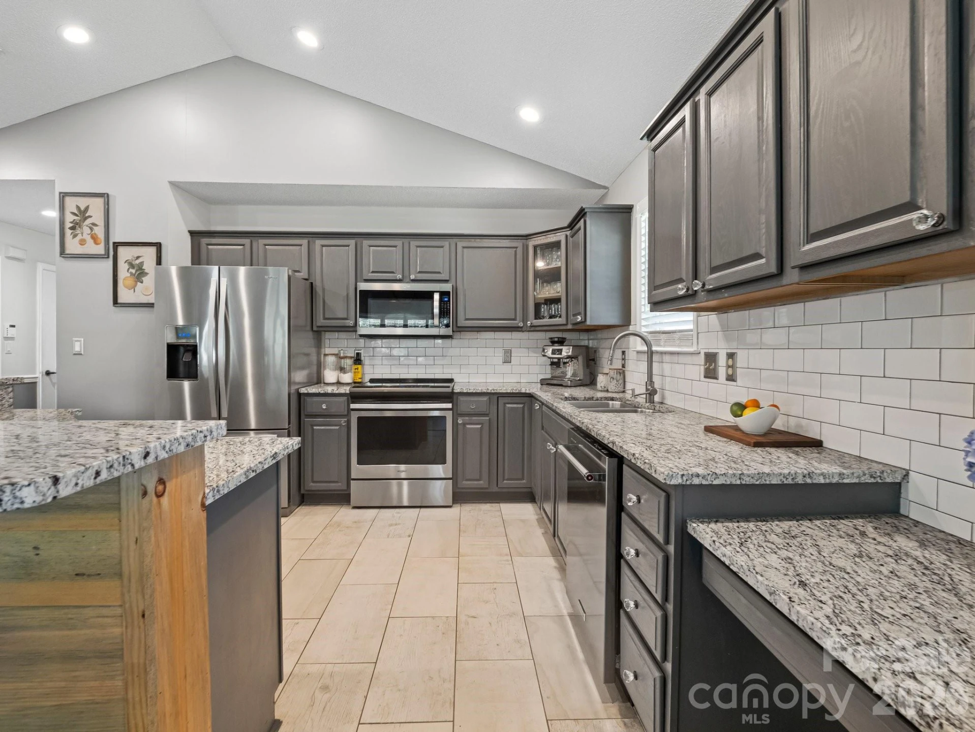 10 Gray Wolf Lane - Photo 3