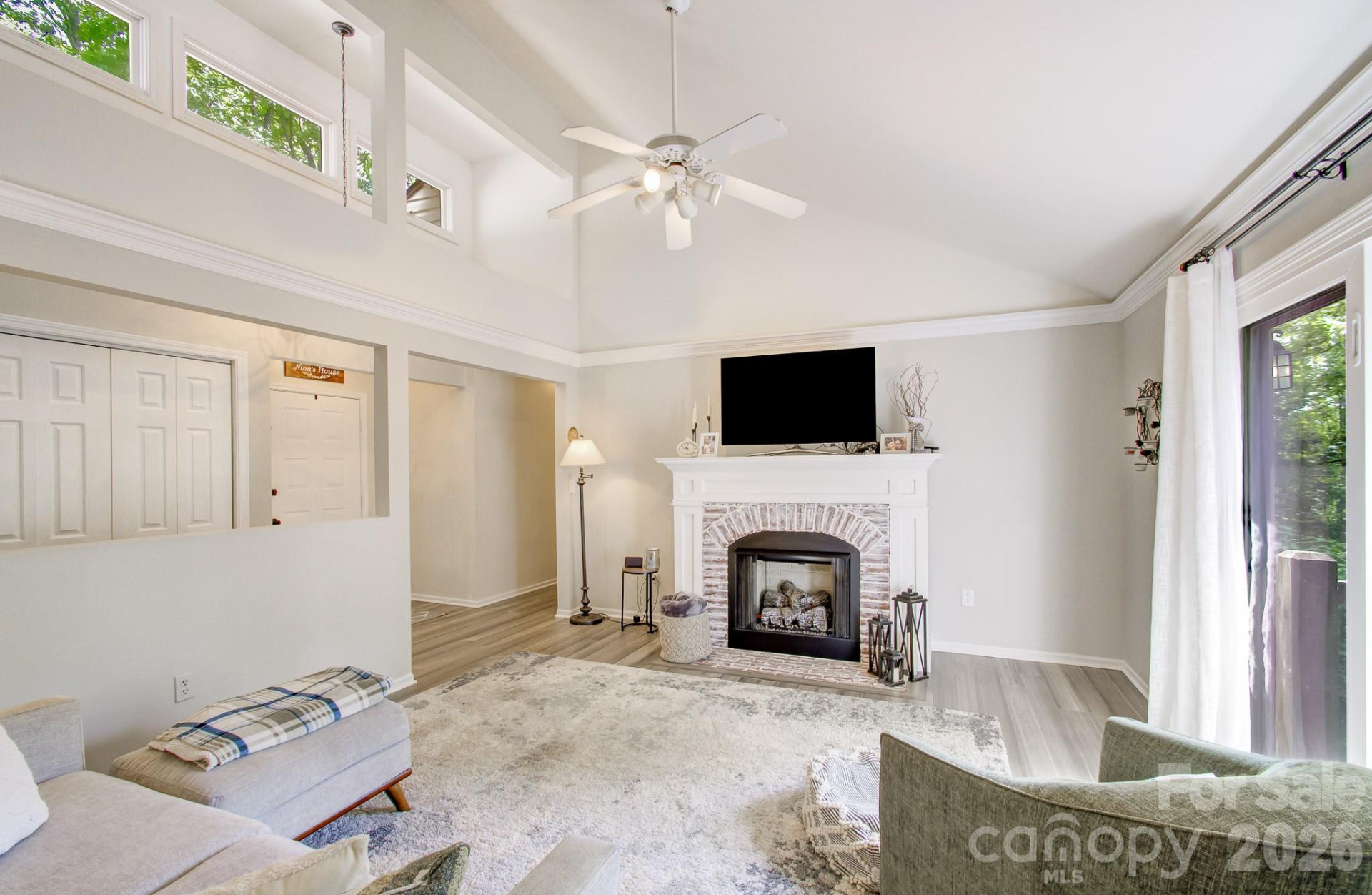 110 Spring Path - Photo 7