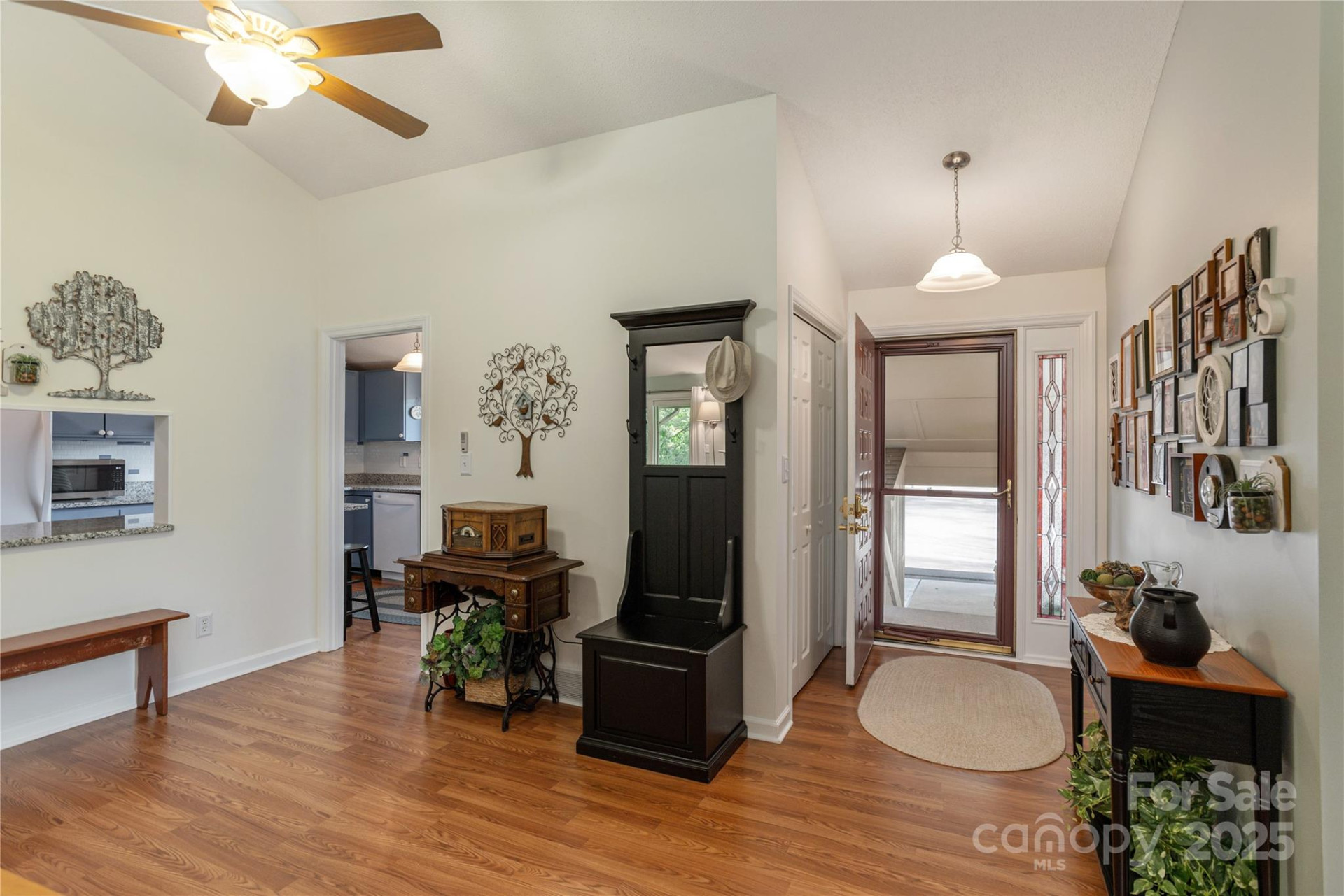 164 Glen Cannon Point #1 - Photo 3