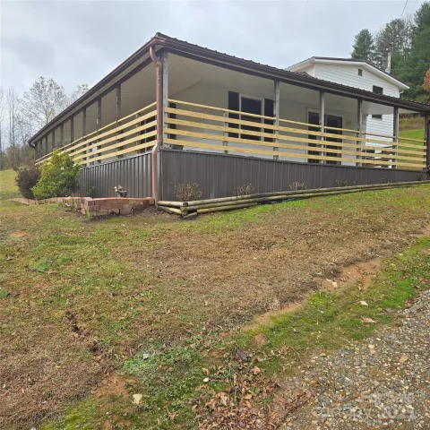 461 Tweed Road