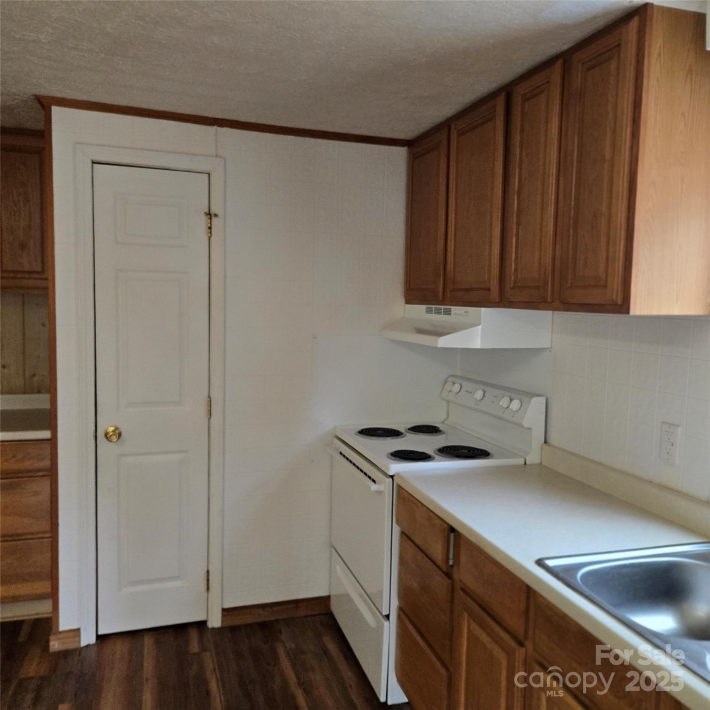 461 Tweed Road - Photo 16