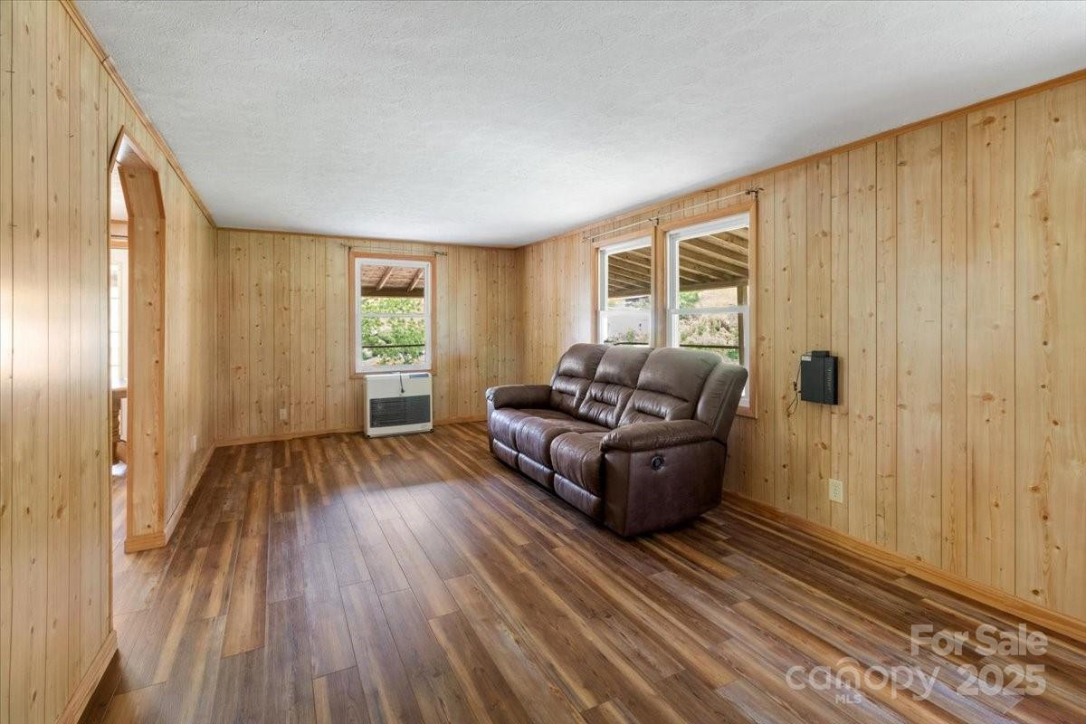 461 Tweed Road - Photo 17