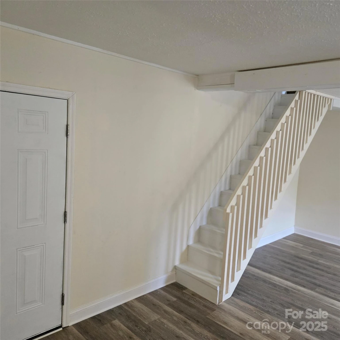 461 Tweed Road - Photo 23