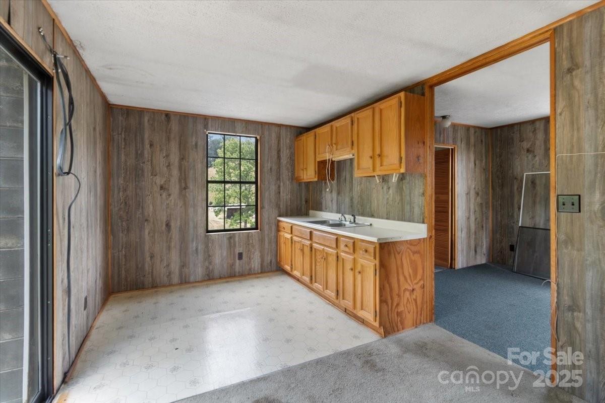 461 Tweed Road - Photo 28