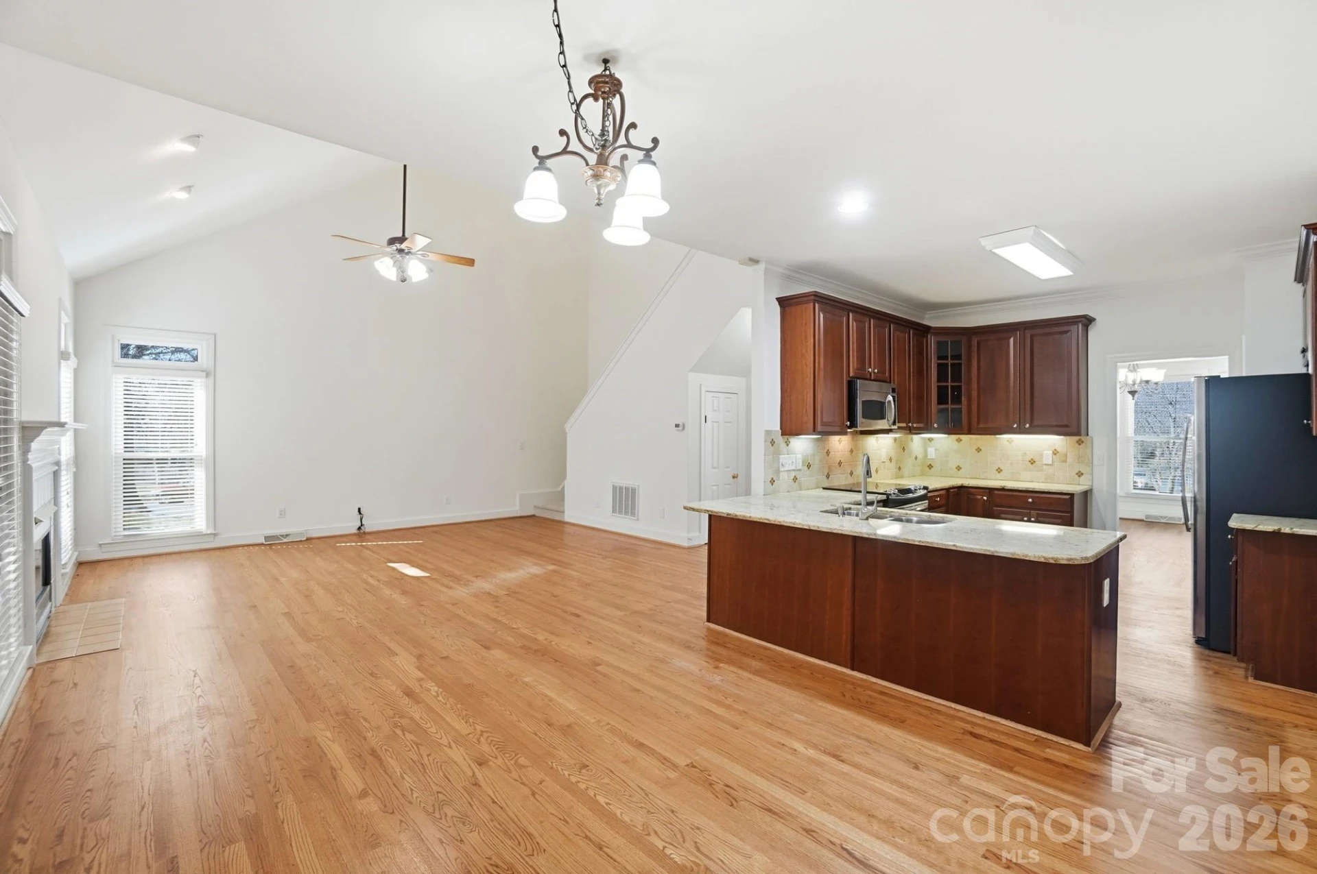 8044 Hawk Crest Court - Photo 15