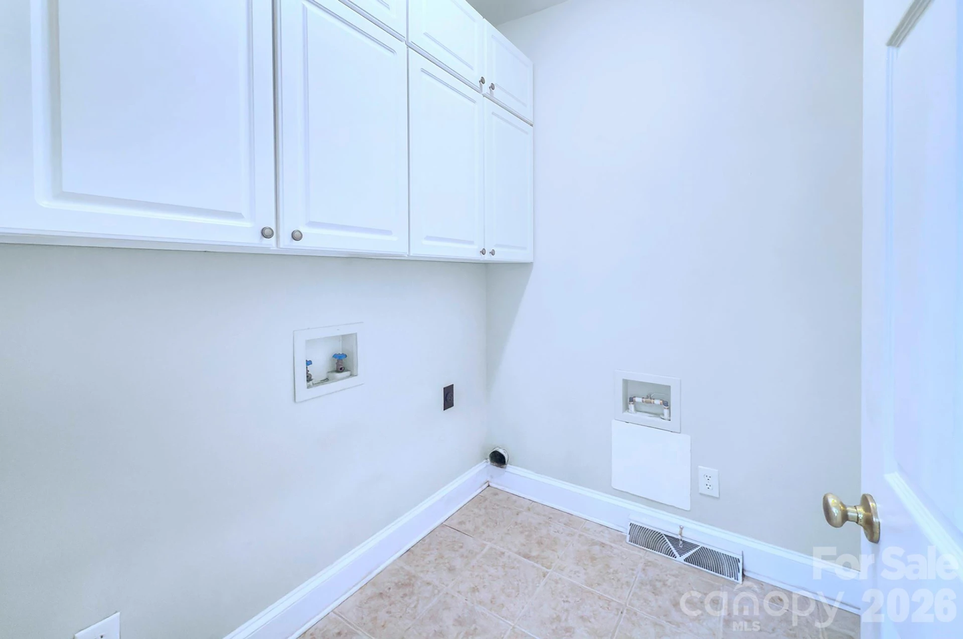 8044 Hawk Crest Court - Photo 24