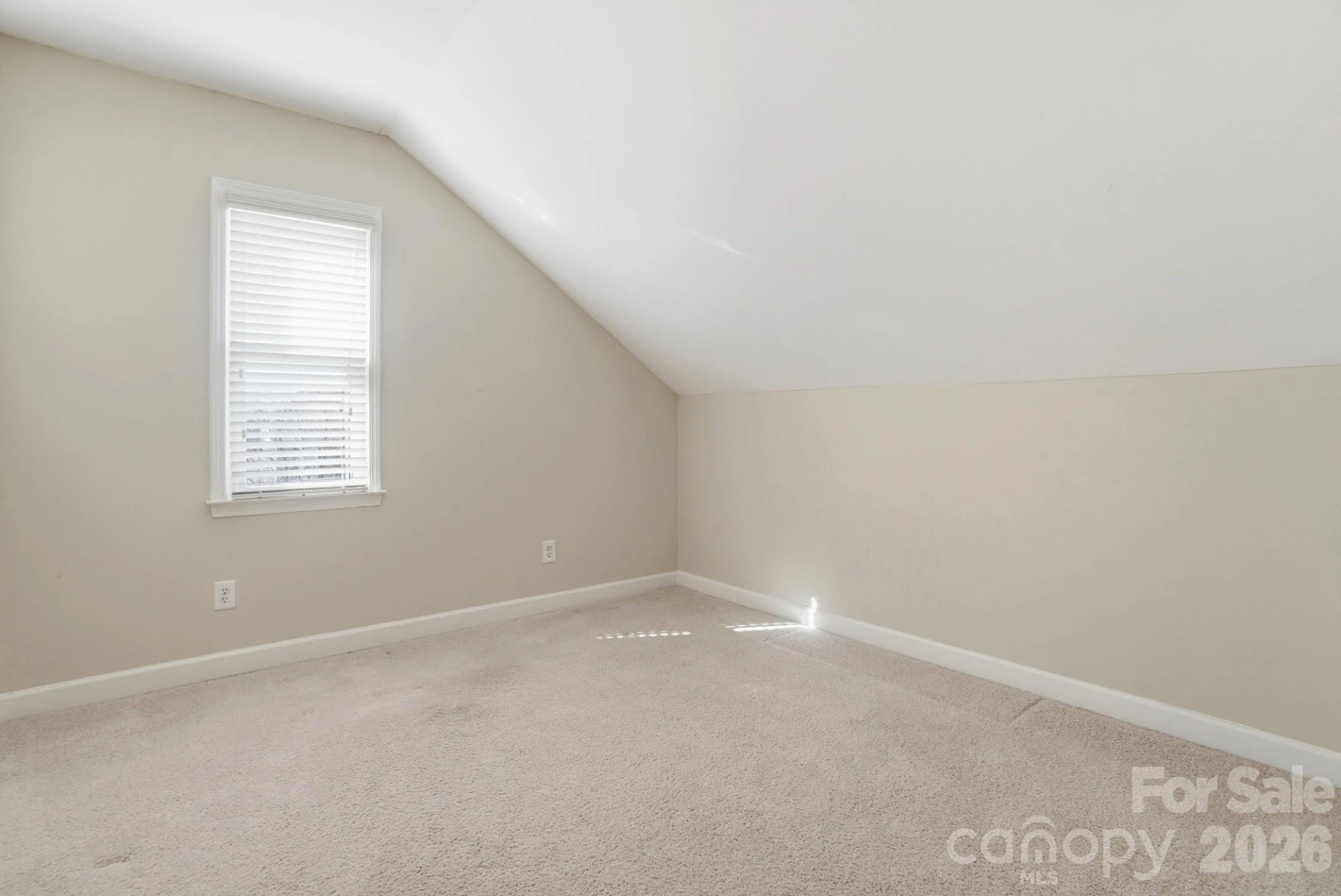 8044 Hawk Crest Court - Photo 31