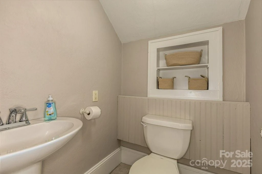 584 Rutherford Road - Photo 18