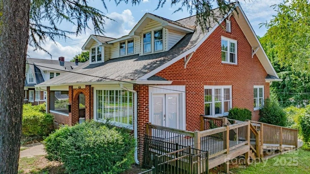 584 Rutherford Road - Photo 3