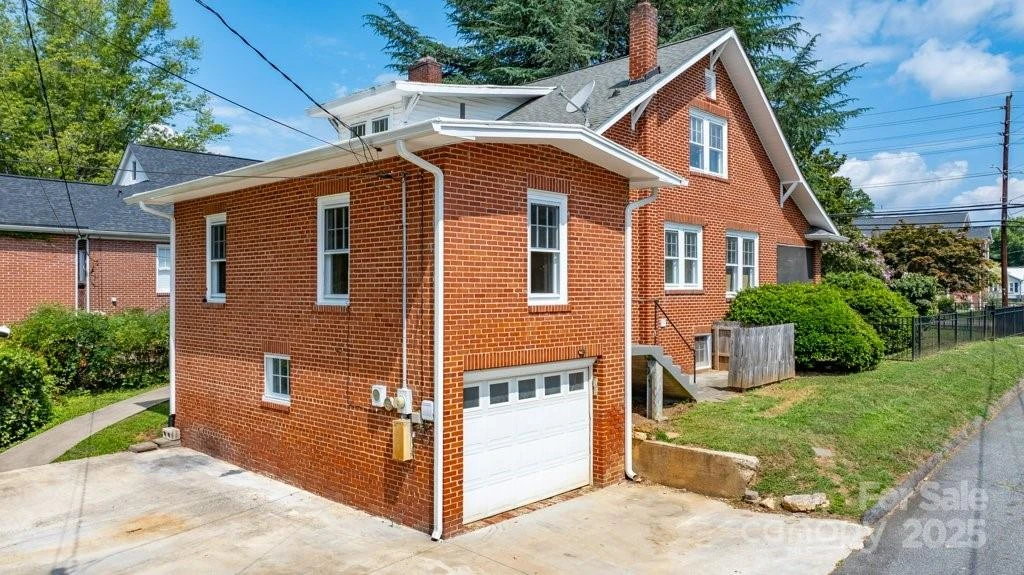 584 Rutherford Road - Photo 10