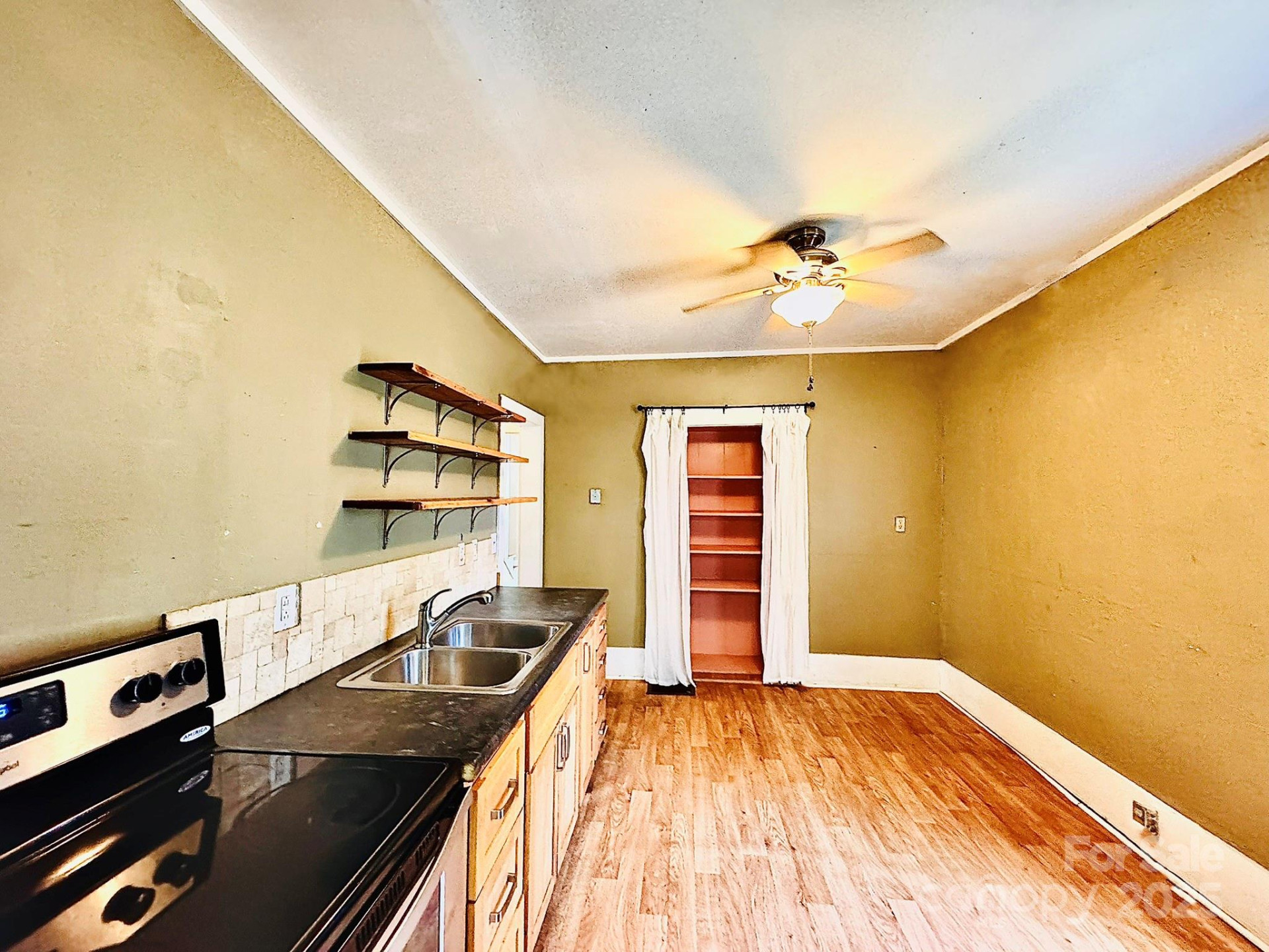 602 Brookshire Street - Photo 14