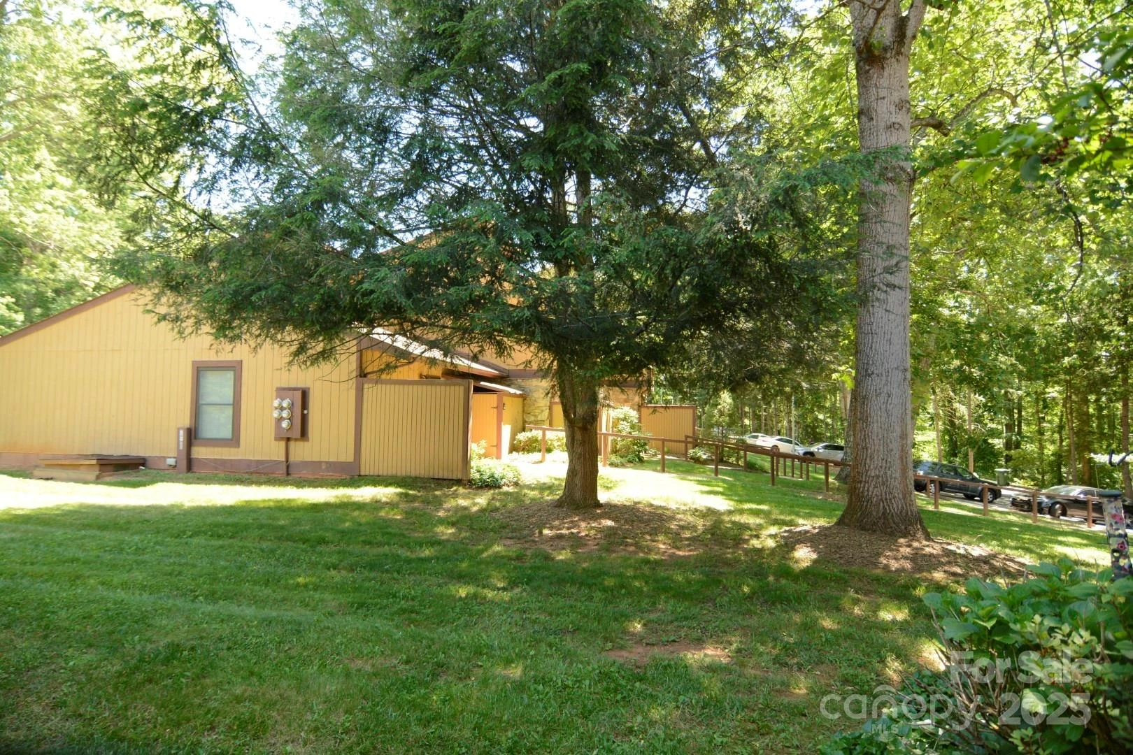 141 Colony Drive - Photo 10