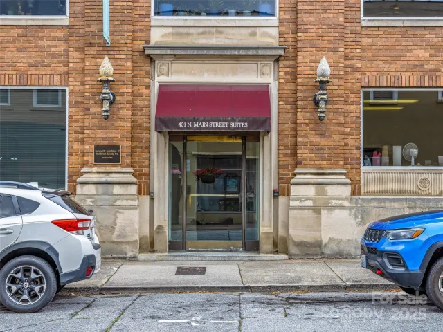 401 Main Street