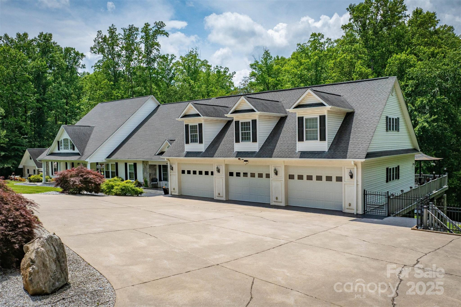 200 Little Acres Drive - Photo 4