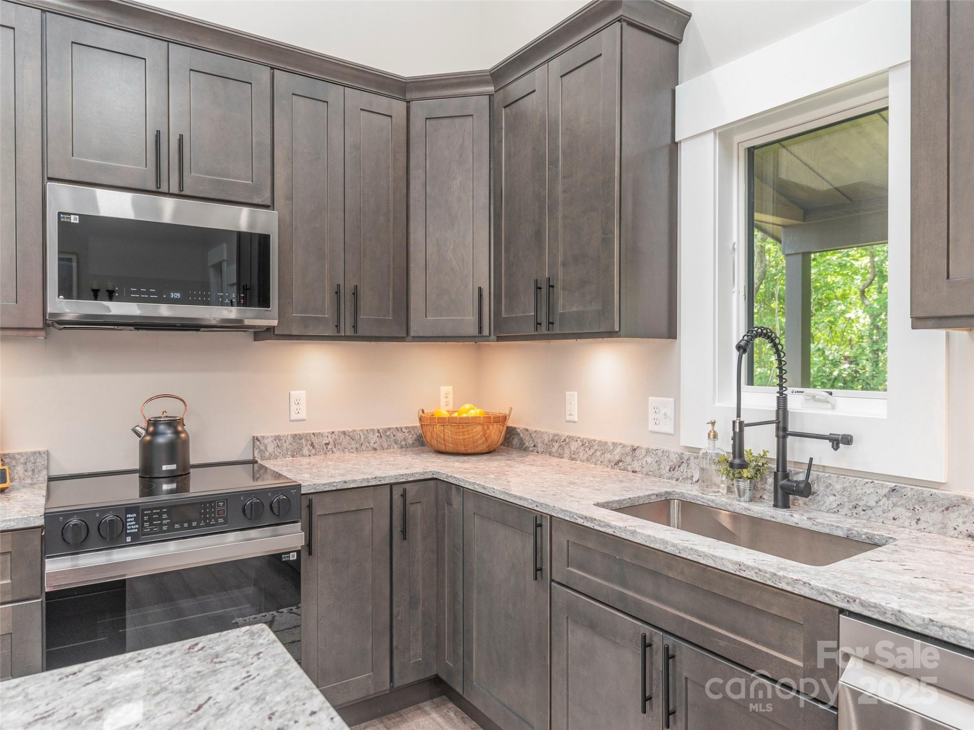 71 Scott Meadows Drive - Photo 11