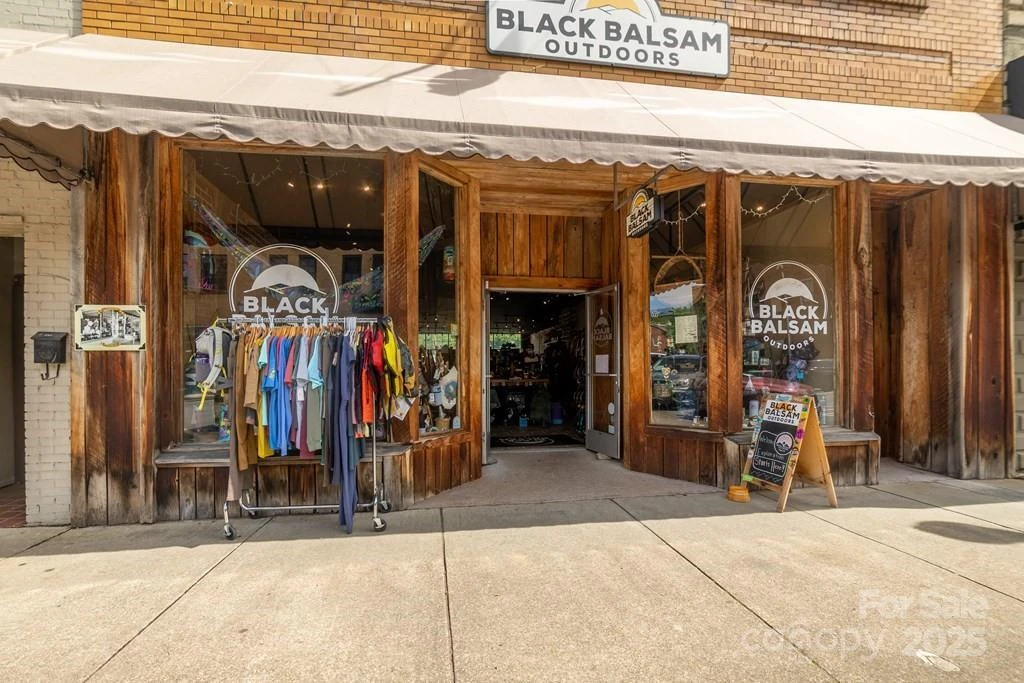 562 Main Street - Photo 2