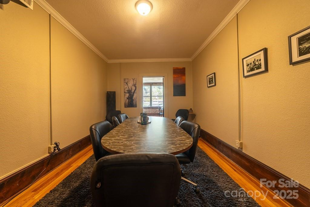 562 Main Street - Photo 19