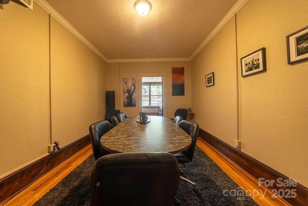 562 Main Street - Photo 19