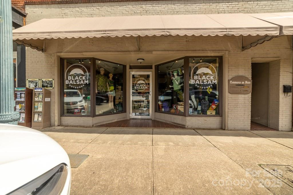 562 Main Street - Photo 3