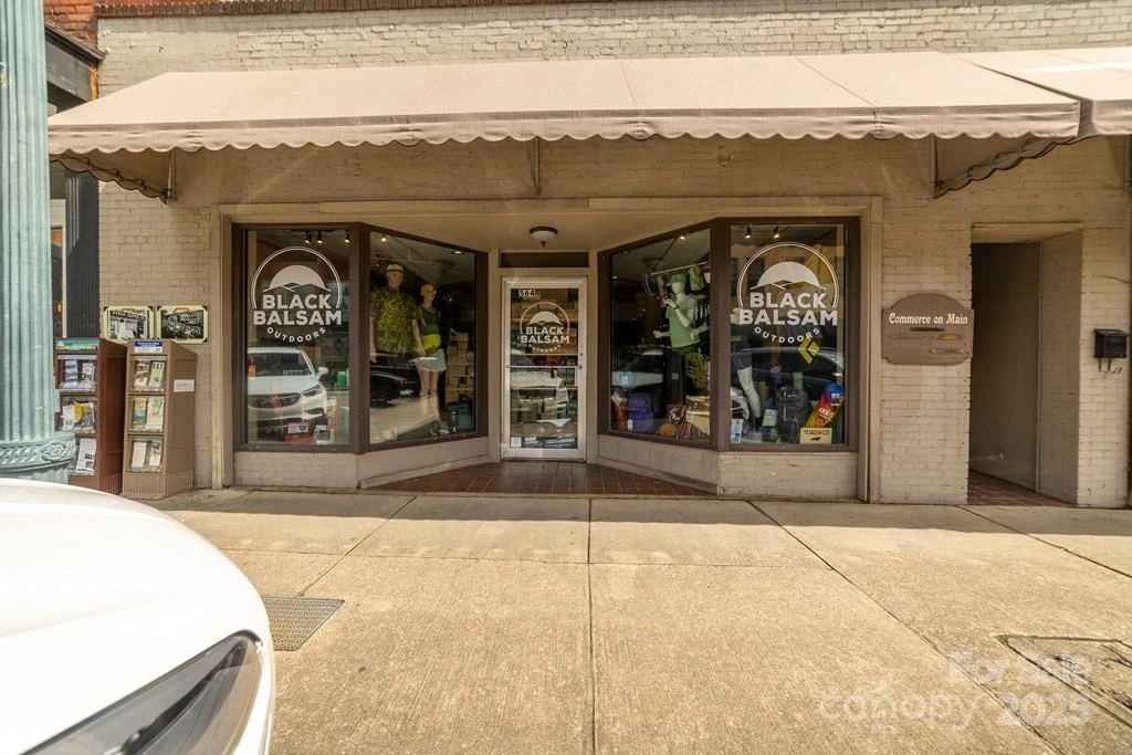 562 Main Street - Photo 3