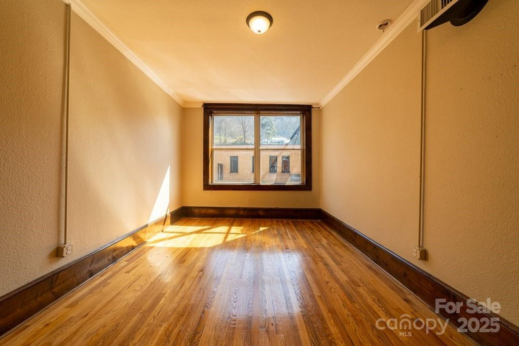 562 Main Street - Photo 22