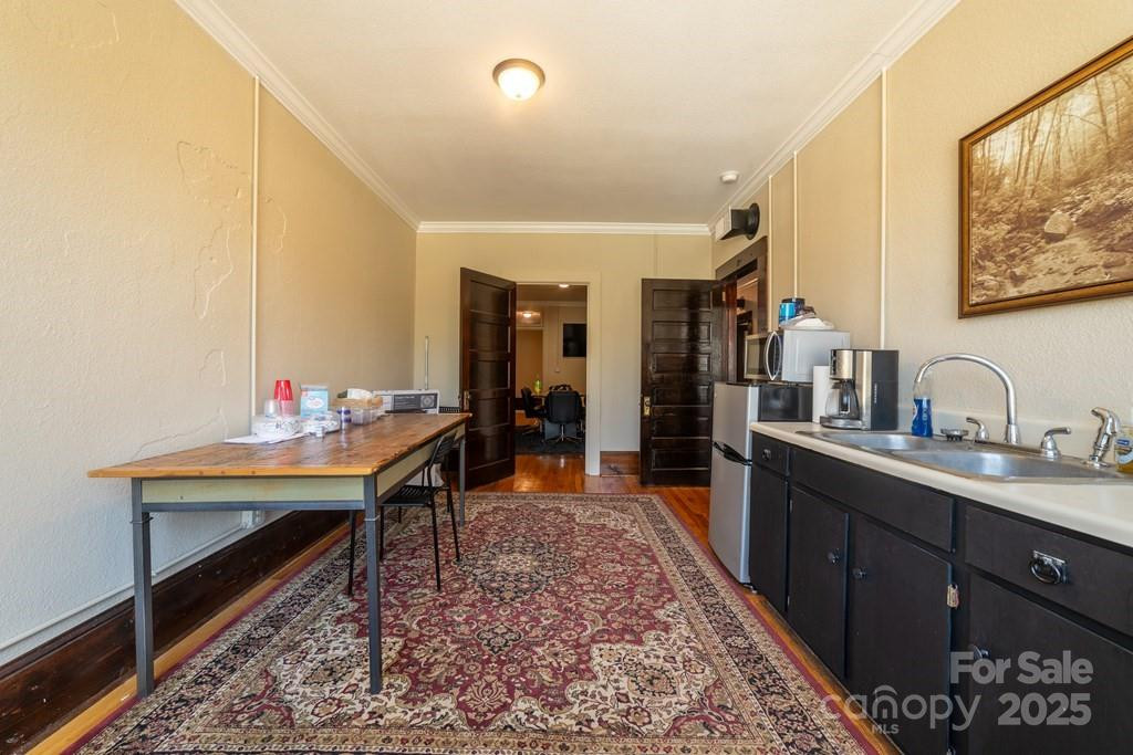 562 Main Street - Photo 32