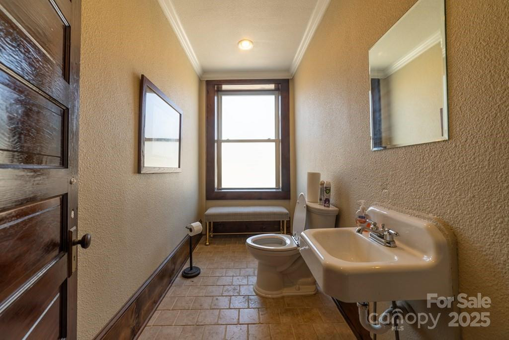 562 Main Street - Photo 33