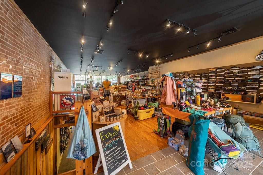 562 Main Street - Photo 6