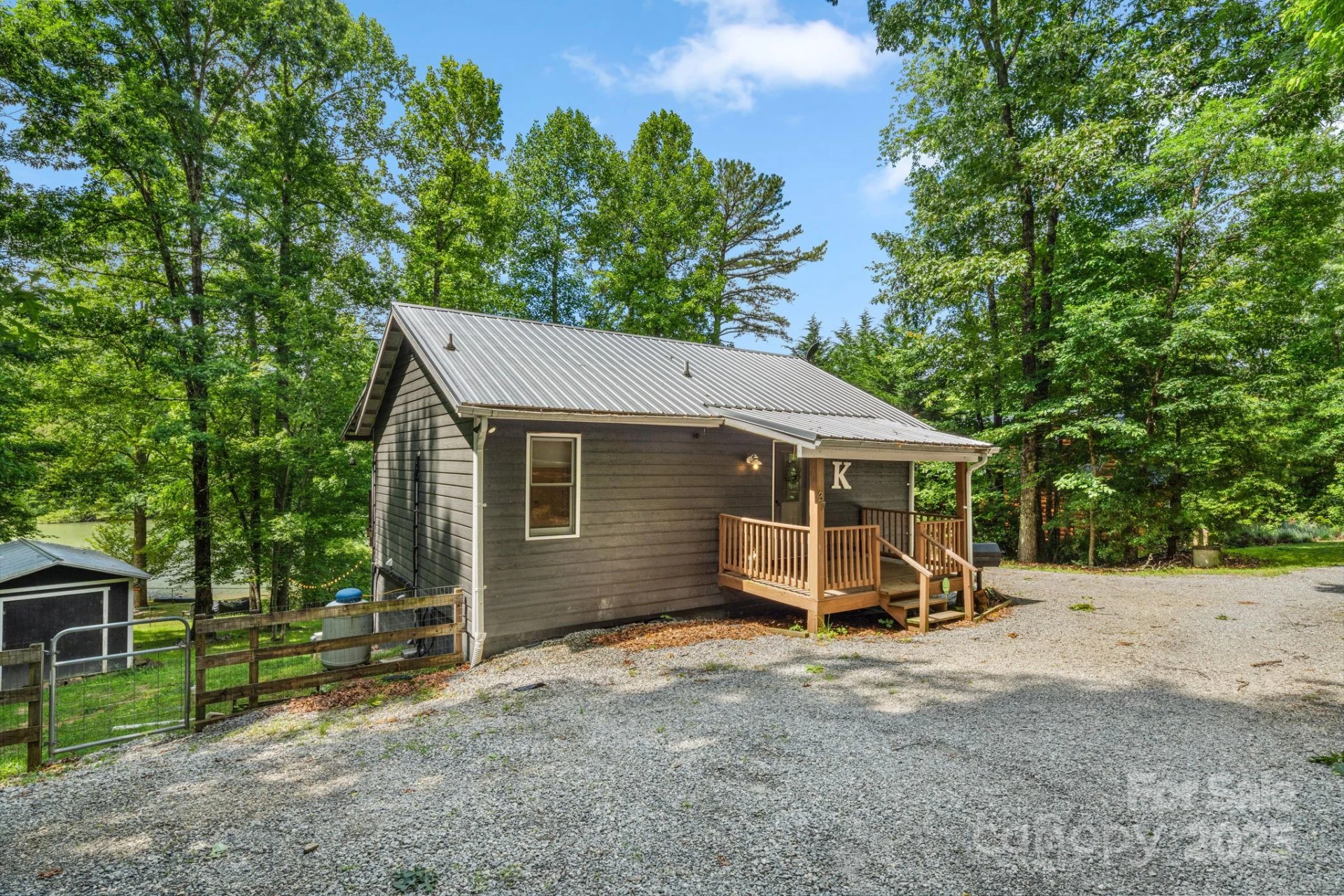37 Poplar Drive - Photo 2