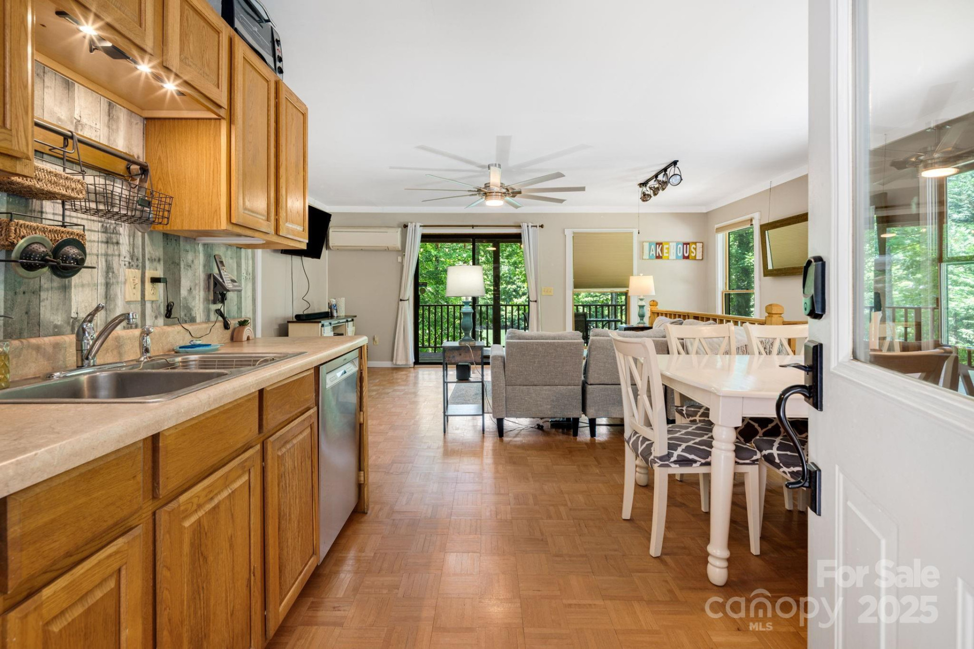 37 Poplar Drive - Photo 5