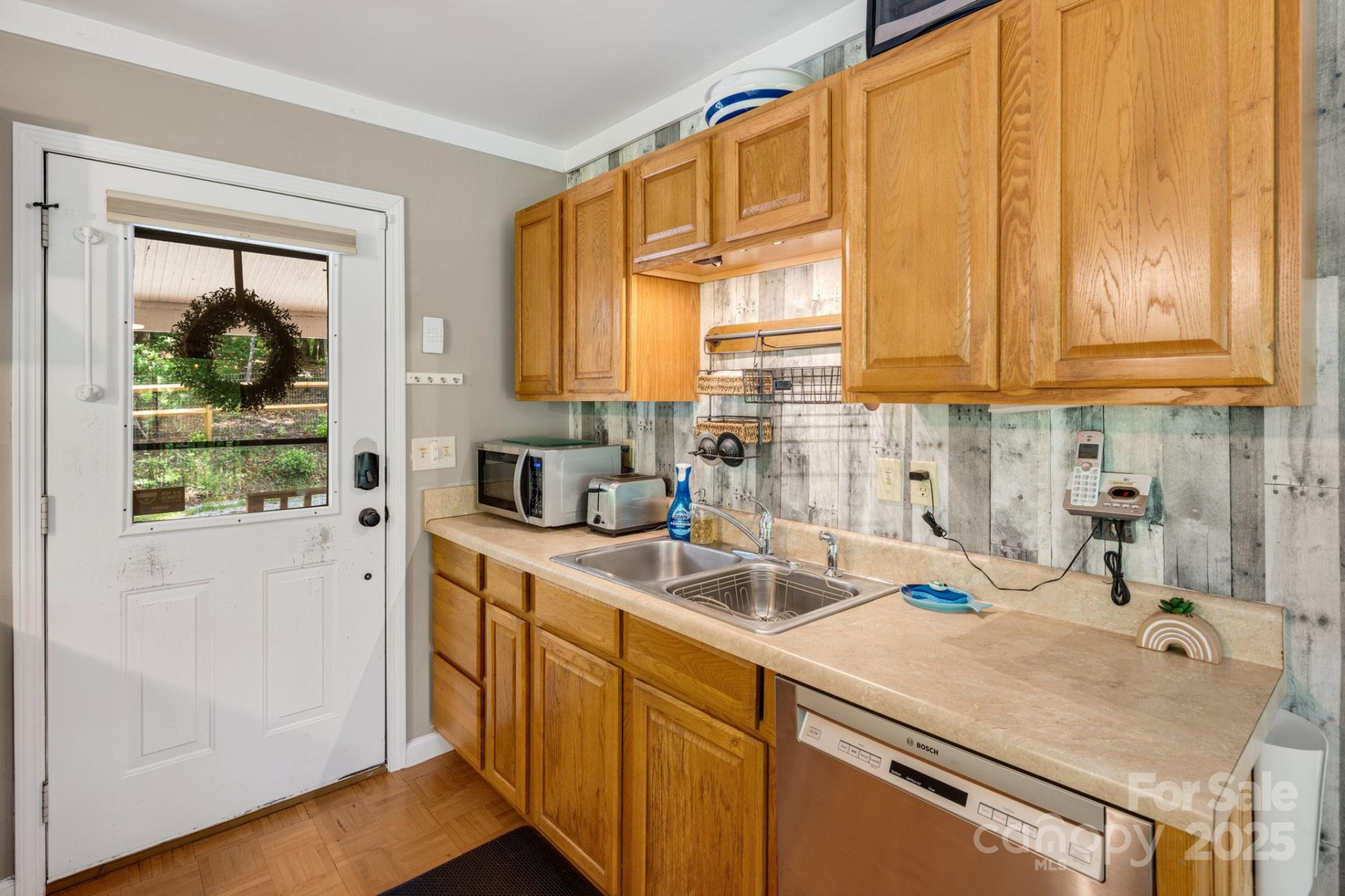 37 Poplar Drive - Photo 9