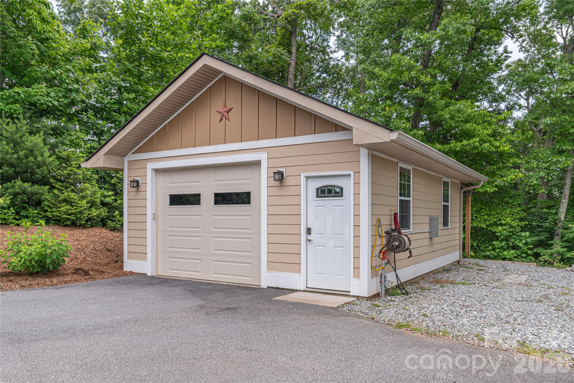 930 Big Raven Lane - Photo 32