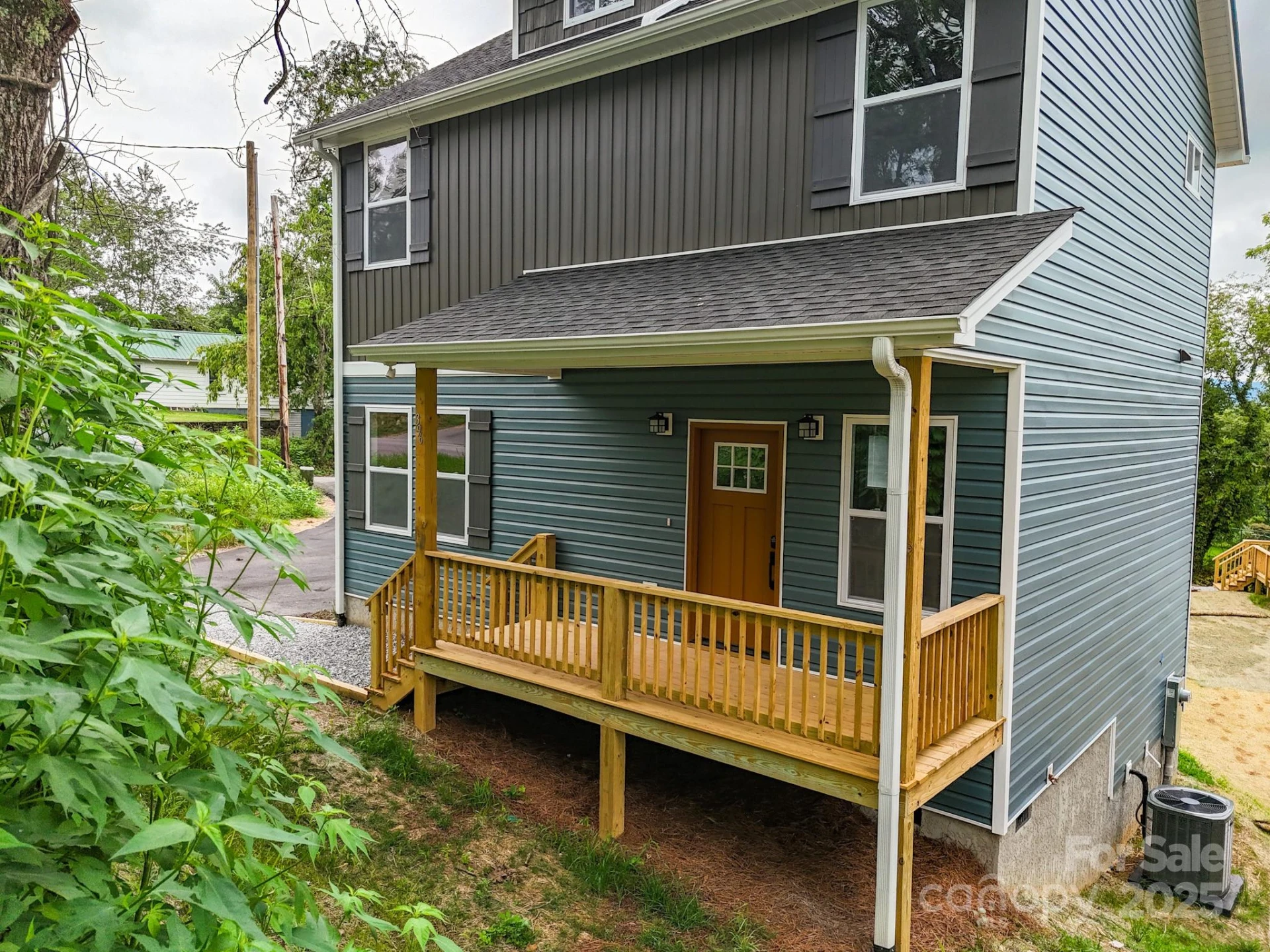 396 Deaverview Road - Photo 2