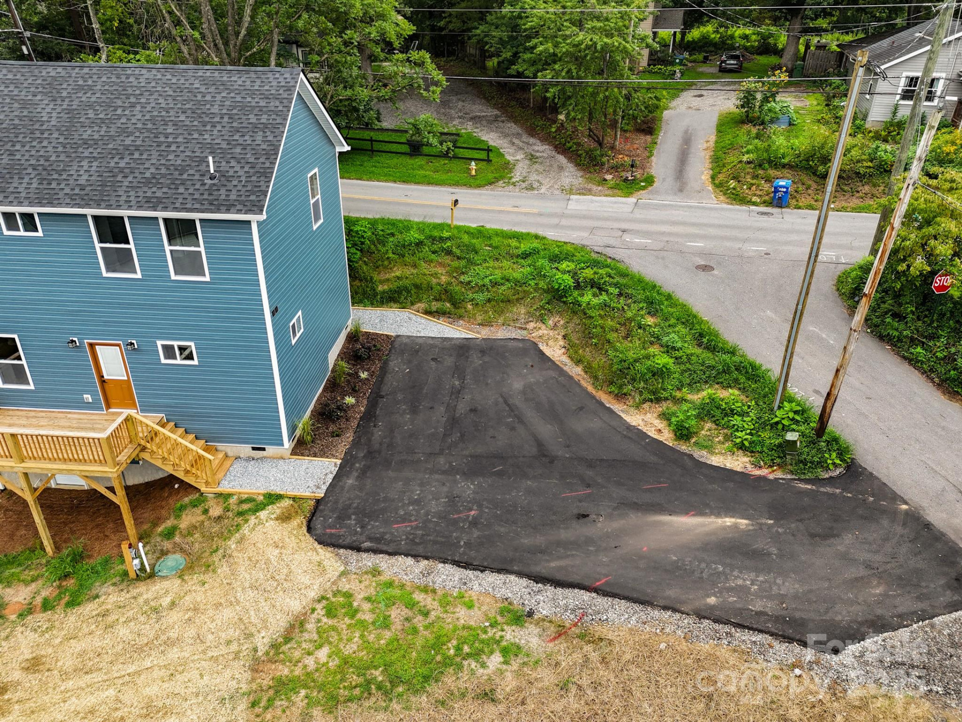 396 Deaverview Road - Photo 4