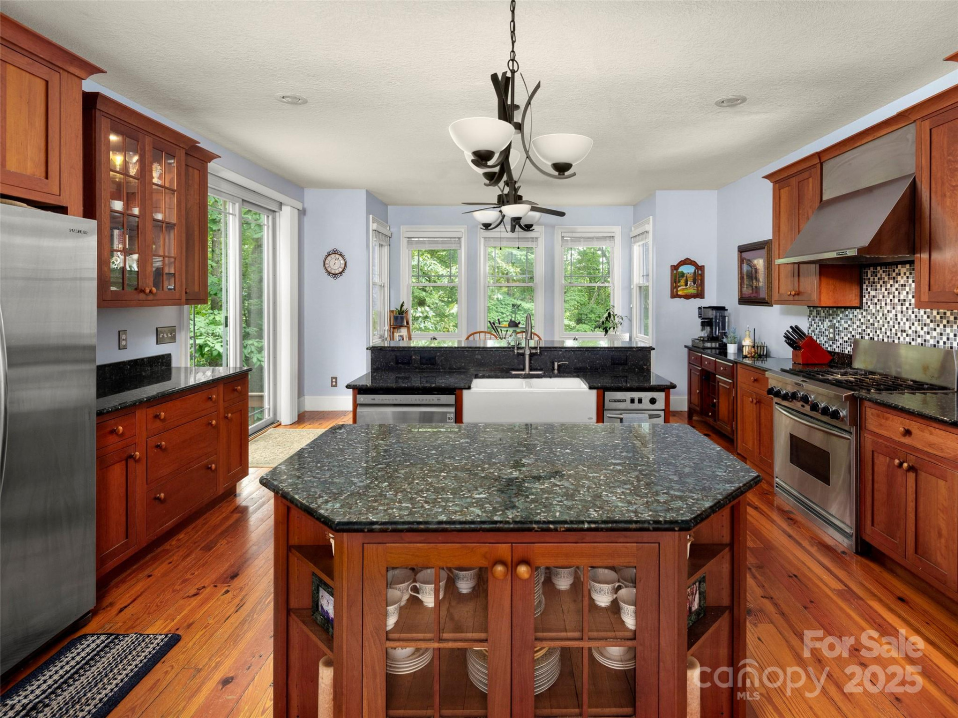 303 Braeside Court - Photo 10