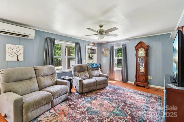 19 Lockman Road
