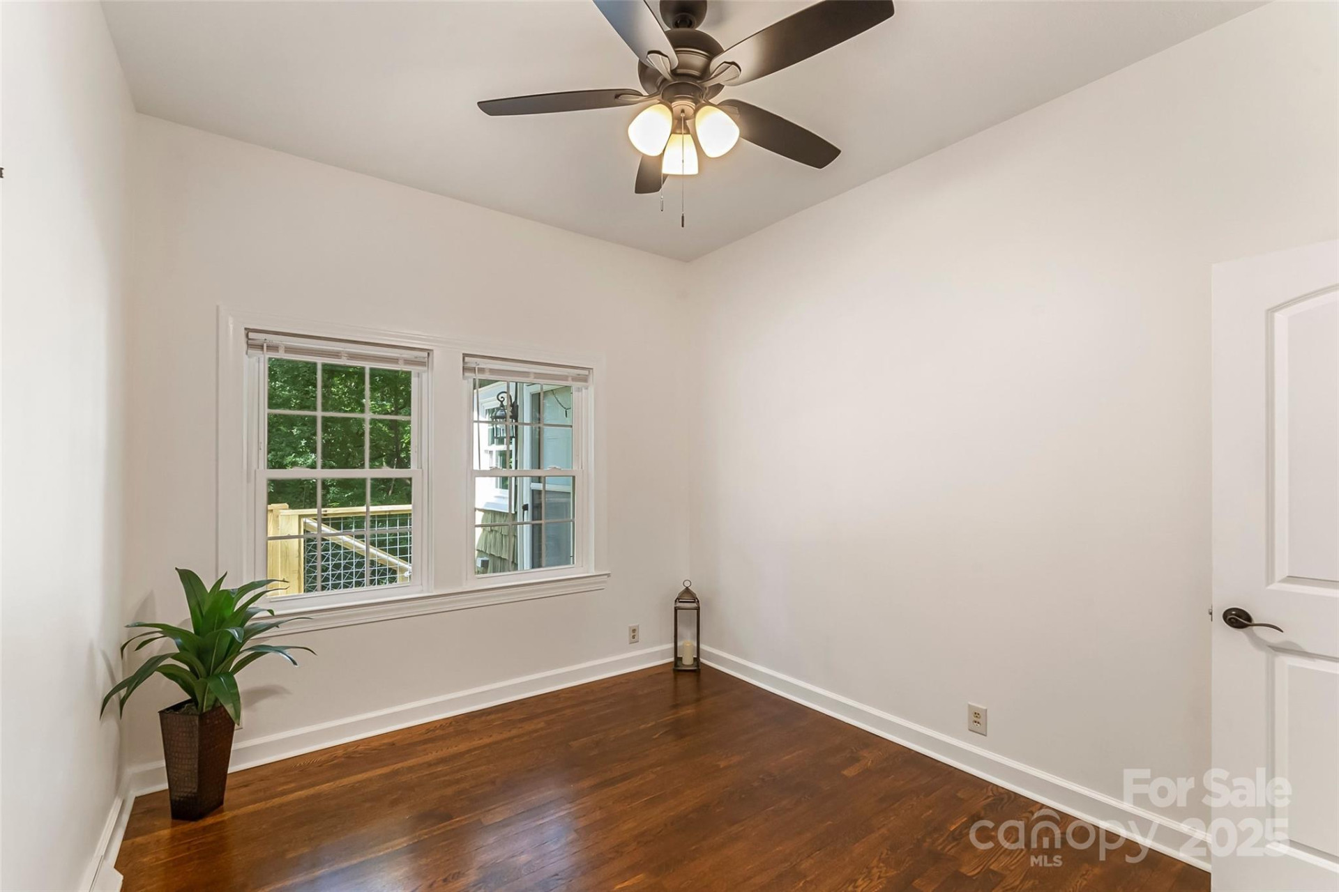 302 White Street - Photo 13