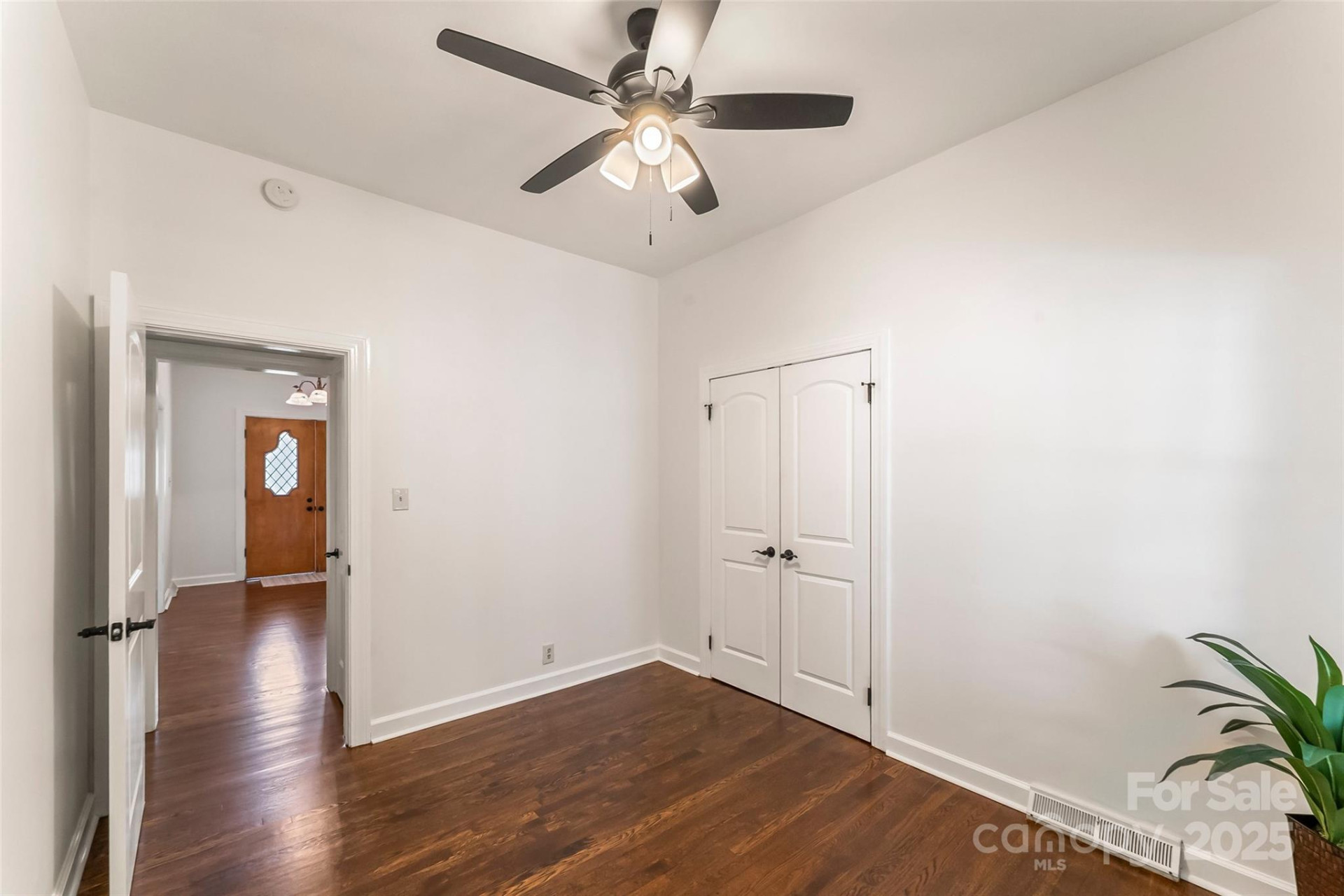 302 White Street - Photo 14