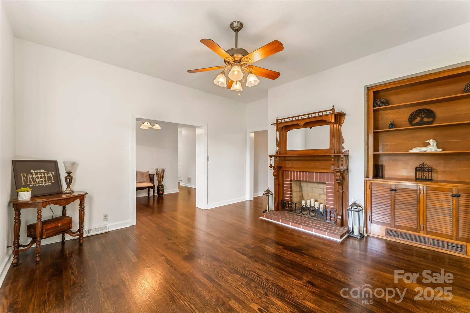 302 White Street - Photo 4
