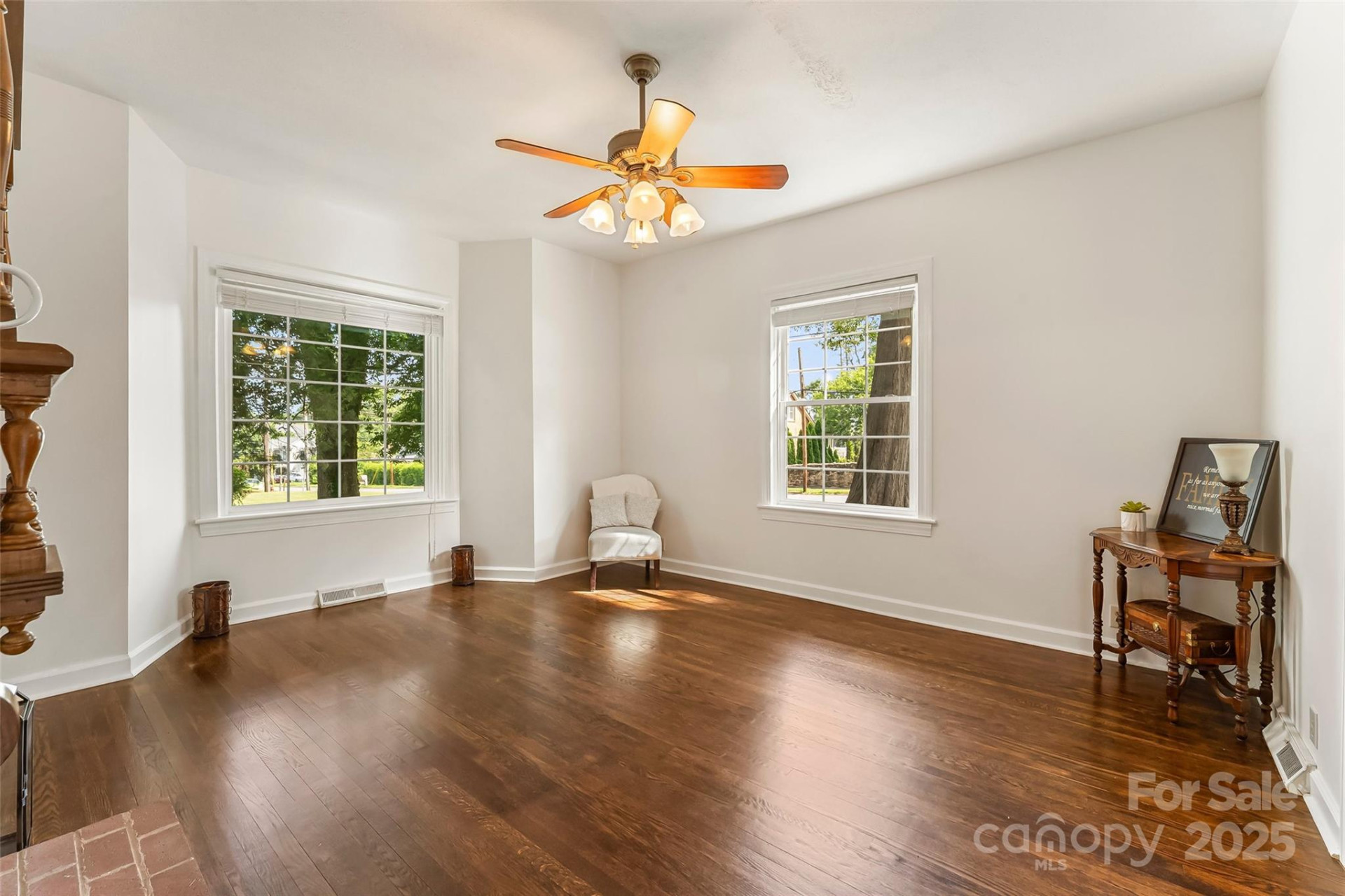 302 White Street - Photo 5