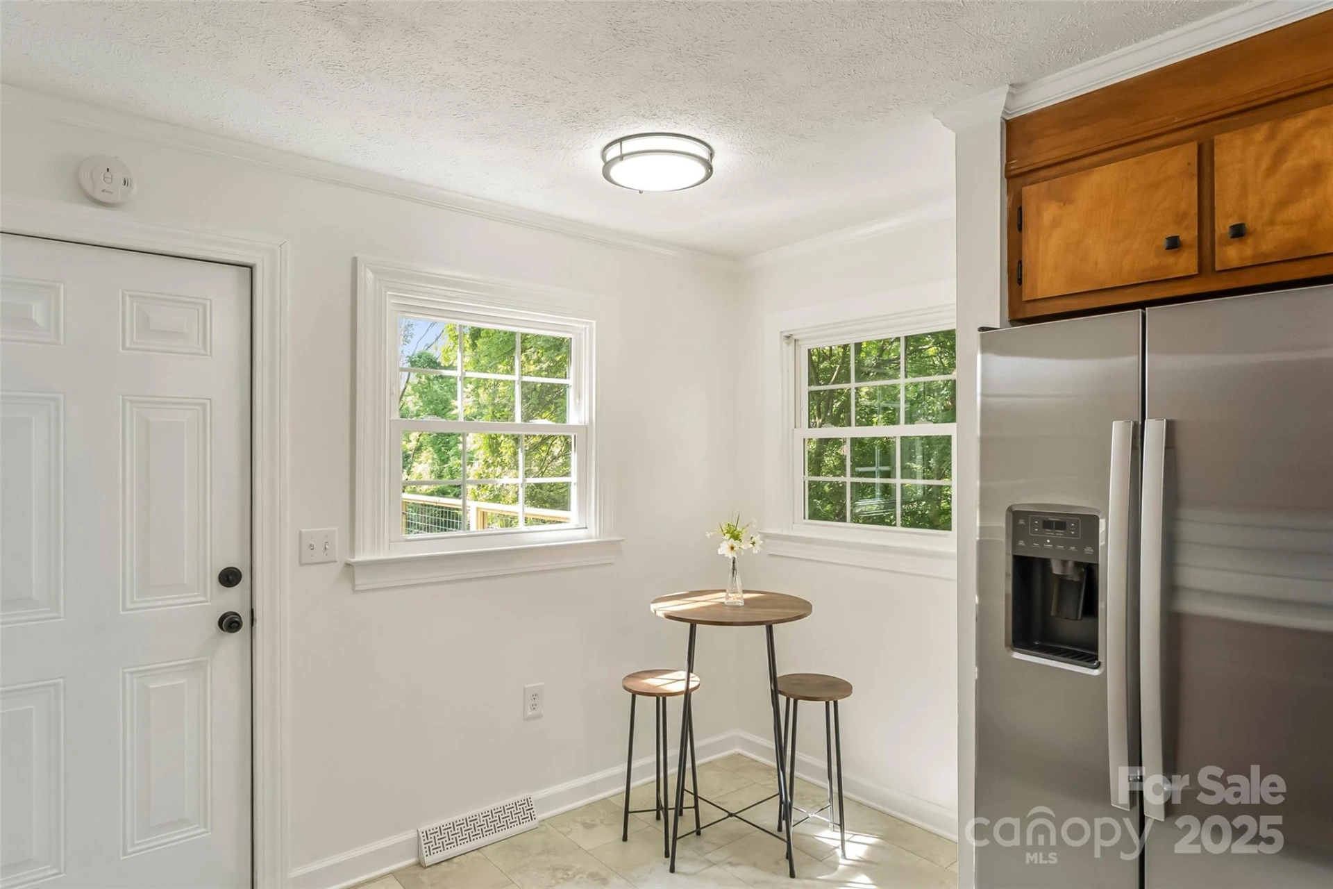 302 White Street - Photo 10