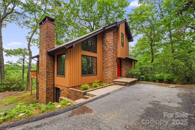 285 Fairway Loop