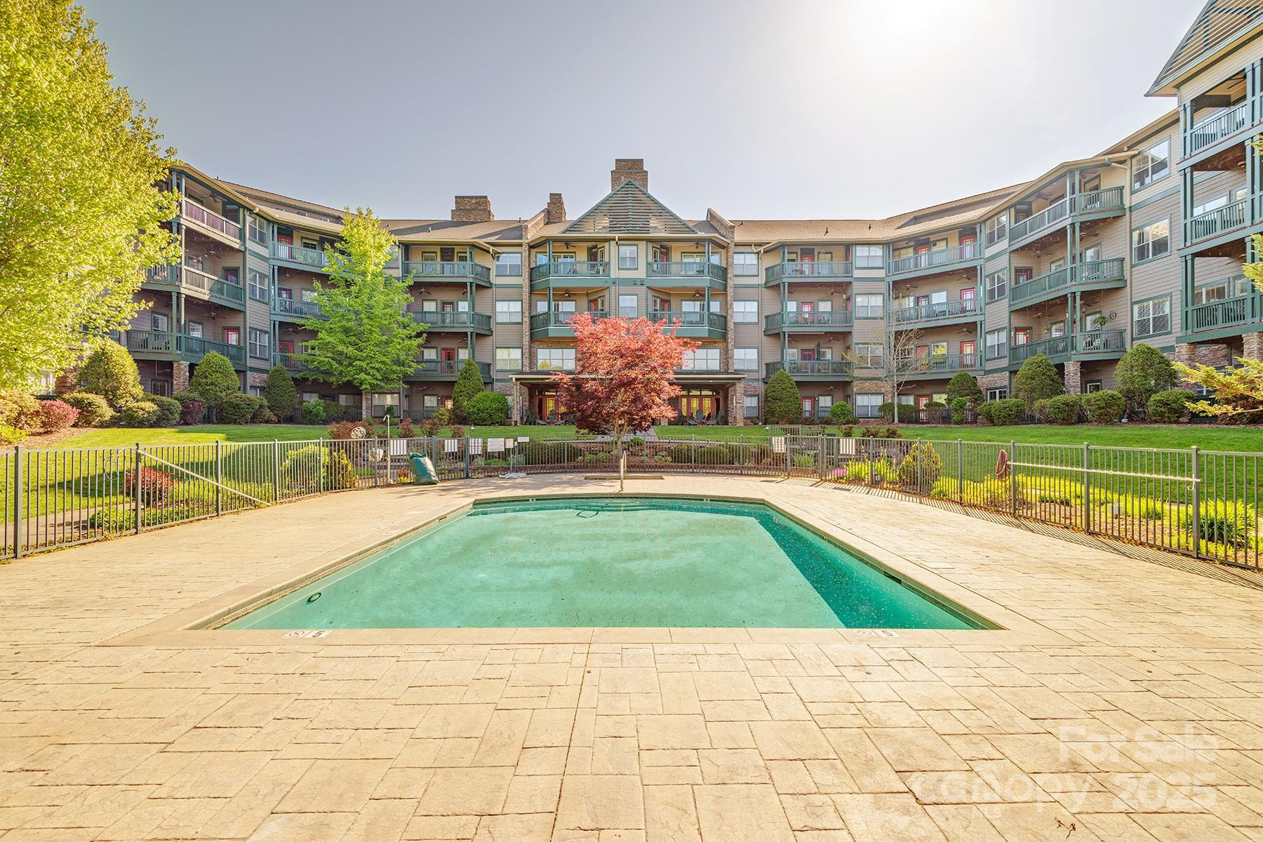 9 Kenilworth Knolls #211