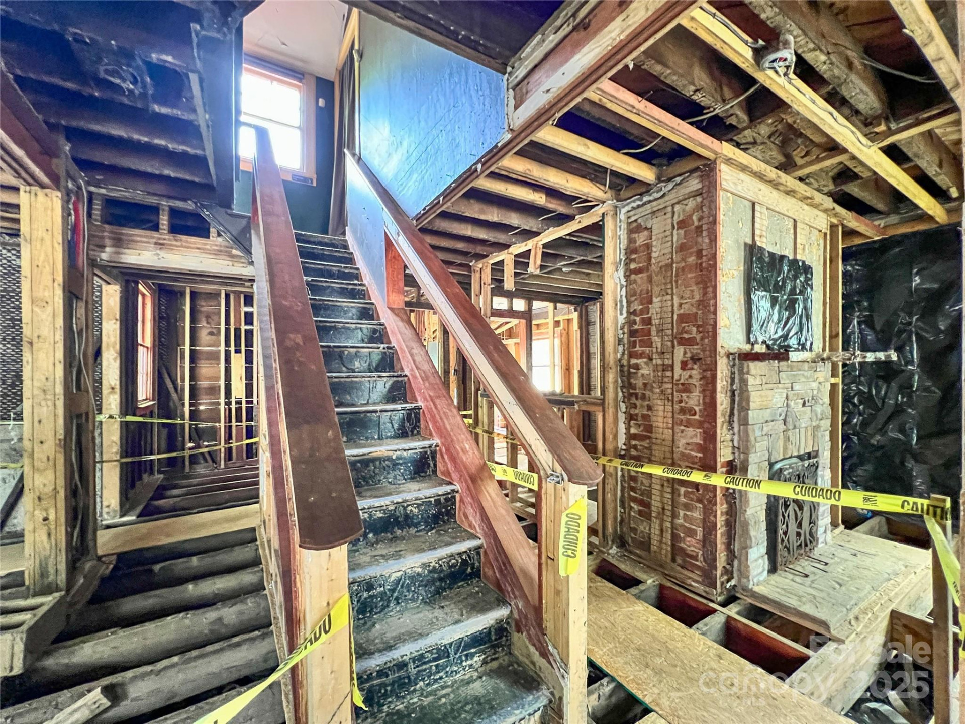 1 Swan Street - Photo 23