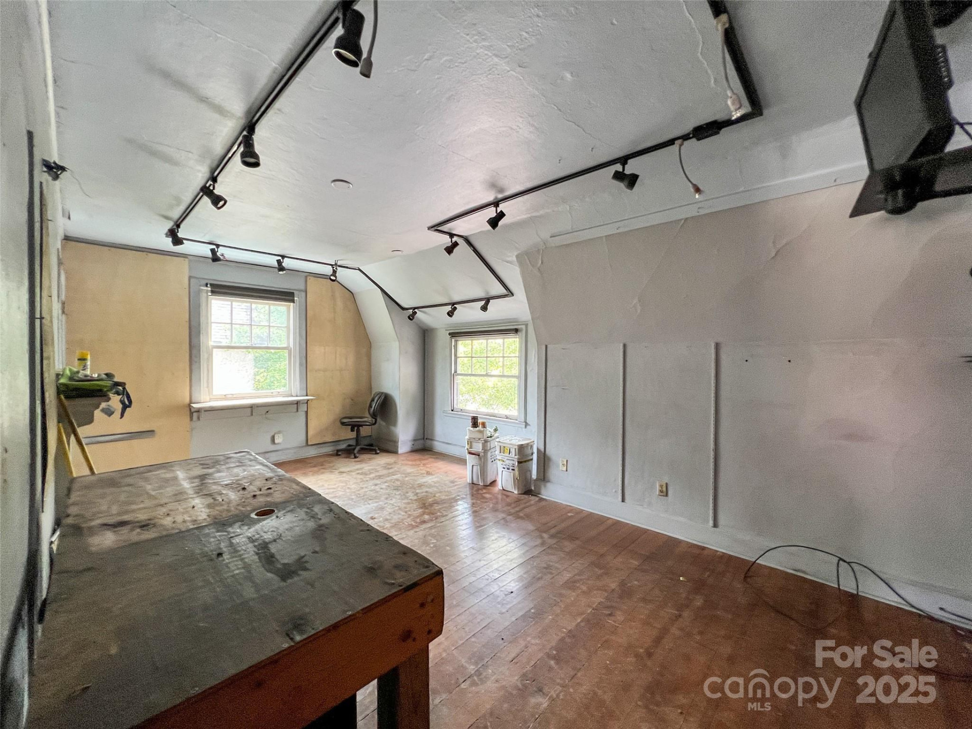 1 Swan Street - Photo 36